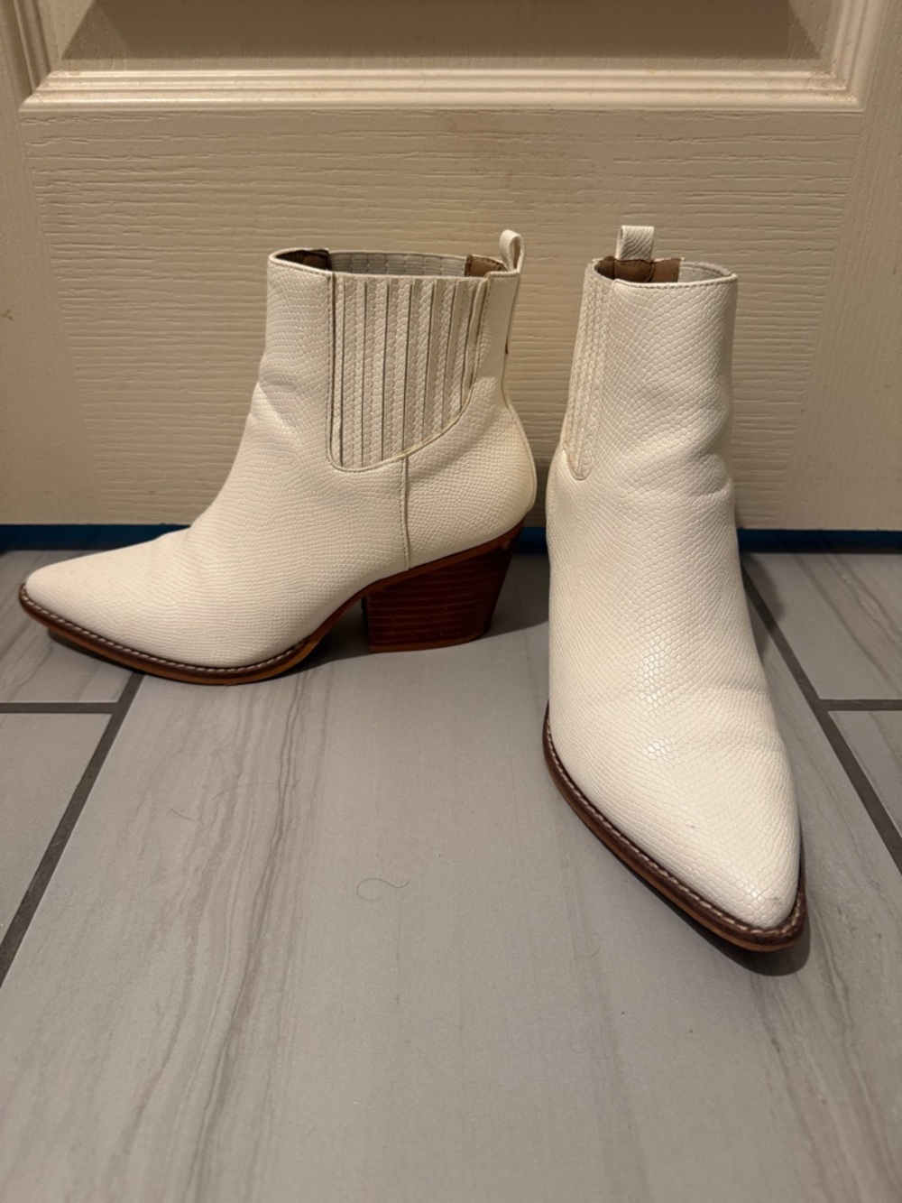 White Textured Pointed Chelsea Ankle Boots
